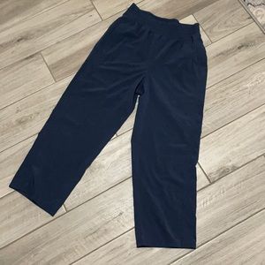 Lululemon elastic waist crop pants